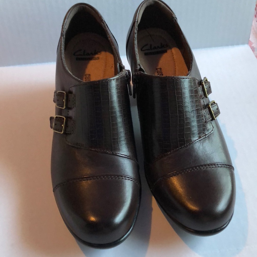 Clarks brown leather shoes